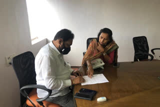 Minister Aditi Tatkare met on Energy Minister Nitin Raut in mumbai