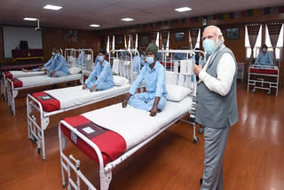 PM Modi interacts with injured soldiers at a hospital