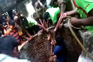 youth fell into well in chennai