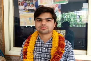 Lakshdeep Dhak earned 100% marks