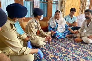 IGP Kashmir visits slain civilians home