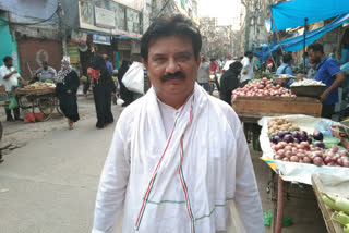 Councilor of Ajmeri Gate condemns hoardings outside Zakir Hussain College in Delhi