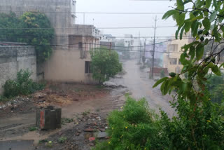 Late night rains in Bhopal brought relief to the people from the humidity