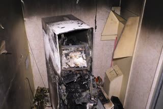 6 lakh cash burned in ATM