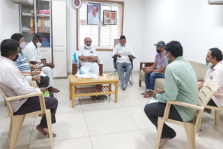 parakala mla challa dharma reddy review meeting with agriculture officers at his residence in hanamkonda warangal rural district