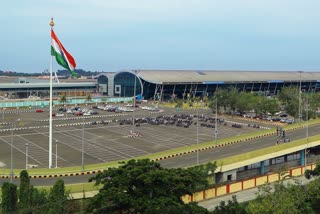 തിരുവനന്തപുരം  ഡിപ്ലോമാറ്റിക്ക് ബാഗേജ്  കേരളത്തിൽ വീണ്ടും സ്വർണ വേട്ട  സ്വർണ വേട്ട  യു.എ.ഇ നയതന്ത്ര കാര്യാലയം  യുഎഇ കോൺസുലേറ്റ്  കസ്റ്റംസ്  തിരുവനന്തപുരം വിമാനത്താവളം