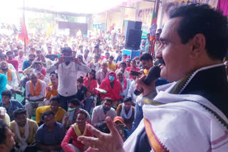 Narottam Mishra visited the villages of DatiaNarottam Mishra visited the villages of Datia