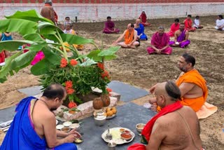 Special Pooja at the Nav Vrindavan Gaddi