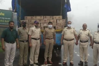 One arrested for transporting Illegal liquor in sindhudurag