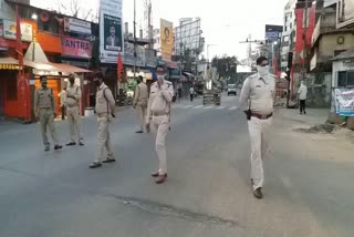 Stir after 5 policemen found corona Positive in Ranchi, news of ranchi police, Policemen got corona in Ranchi, रांची में 5 पुलिसकर्मी के कोरोना पाए जाने के बाद हड़कंप, रांची पुलिस की खबरें, रांची में पुलिसकर्मियों को हुआ कोरोना