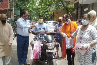 Councilor started campaign to distribute energy booster medicines at door to door in Dilshad Garden