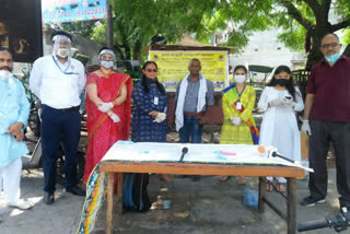 Shahdara Legal Services Authority set up help desk at Kasturba Nagar Chowk in delhi