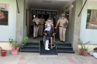 delhi police arrested wanted criminal who involve in 26 crime cases