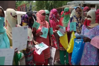 women protesting for not getting ration in jhajjar