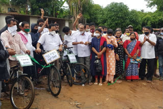 kimmane rathnakar cycle protest