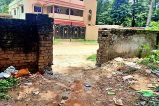 Land mafia breaks the boundary of Ramgarh College