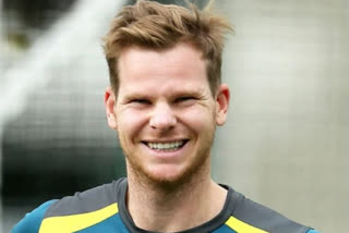 australian cricketer steve smith spend time with friends