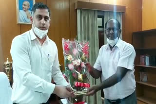 sikar news,  rajasthan news,  etvbharat news,  rajasthan hindi news,  सीकर जिला कलेक्टर, कलेक्टर अविचल चतुर्वेदी,  Sikar new collector