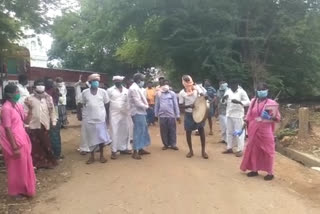 People Voluntarily lockdown at Jagalur Village