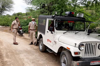 Gravel mafia attacked civil defense guards