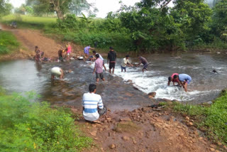 50 villagers facing problems due to no bridge in viskaha