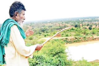An old man built a dam for birds, the minister promised to help