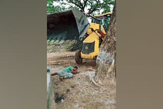 One arrested for hitting man on head with excavator machine arm in Telangana