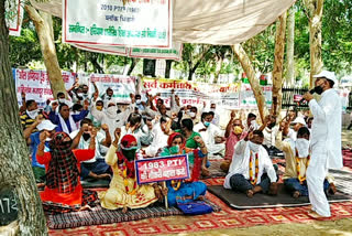 pti teachers protest against hayryana government for reappointment in bhiwani