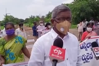 cpm-leaders-protest-in-vijayawada-to-allot-plats-for-poor-people-in-city