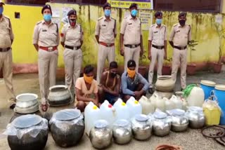 3-accused-of-making-illegal-liquor-of-mahua-arrested-in-mahasamund