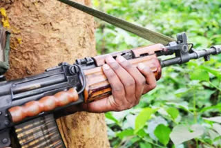 naxals release father of a police constable