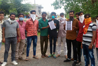 rural youth reached the police station for complaining about offensive post of particular religion god in sujalpur