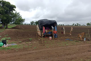 Karnataka: Soldier quarantines in farm for his family's safety amid COVID-19