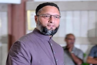 Hyderabad MP Asaduddin Owaisi visited the district hospital in King Koti.