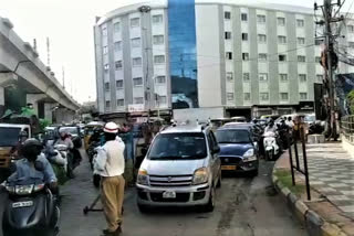 Heavy traffic jam in lakdikapool