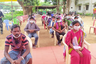 Chhattisgarh: 25 Naxals surrender in Dantewada