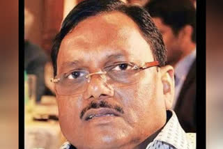 Popular  Scamster Yadav Singh released from Dasna jail on bail