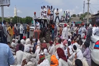 jaipur news,  rajasthan news,  etvbharat news,  rajasthan hindi news,  jaipur dudu news,  दूदू में धरना,  Farmers protest in alwar