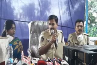 telangana-police-seized-557-bottle-liquor