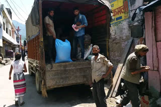 Nepali laborers returning to Nepal