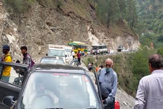 People upset due to jam on Chamba Teesa road