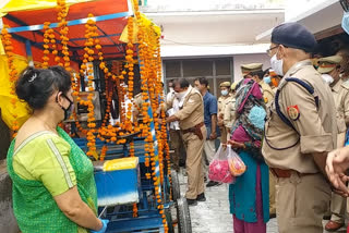 police give sugar cane machine of matul