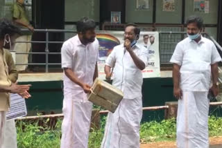 കൊല്ലം  kollam  kottarakkara  youth congress  Dharna  neduvathoor  service cooperative bank