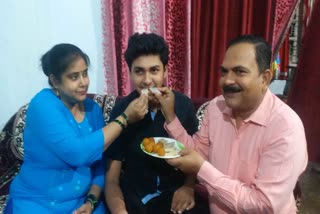 Aniket of jamshedpur became second state topper