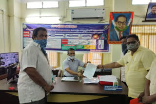 prakasam district chirala cloth merchants request to open shops