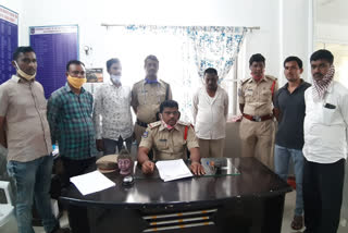 Fake police Arrested by Narayanapeta polices