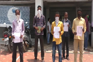 Irregularity in ration card distribution, jajpur latest news, jajpur bhuinpur villagers, Irregularity in ration card distribution in jajpur, ରାସନ କାର୍ଡ ବଣ୍ଟନରେ ଅନିୟମିତତା, ଯାଜପୁର ଲାଟେଷ୍ଟ ନ୍ୟୁଜ୍‌, ଯାଜପୁରରେ ରାସନ କାର୍ଡ ବଣ୍ଟନରେ ଅନିୟମିତତା, ଯାଜପୁର ଭୂଇଁପୁର ଗ୍ରାମବାସୀ