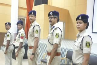 government-of-chhattisgarh-gave-police-symbol-to-policemen-after-19-years