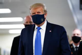 Trump wears mask in public for first time during pandemic