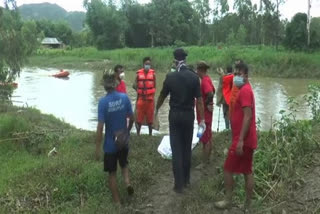 Joint team of NDRF  body of old man retrieved  NDRF retrieve body  Imphal river  accidental death  ഇംഫൽ നദി  ഇംഫൽ നദിയിൽ മുങ്ങിമരിച്ച വയോധികന്‍റെ മൃതദേഹം കണ്ടെത്തി  സംസ്ഥാന ദുരന്ത പ്രതികരണ സേന  ദേശീയ ദുരന്ത നിവാരണ സേന  സംസ്ഥാന അഗ്നിശമന സേന